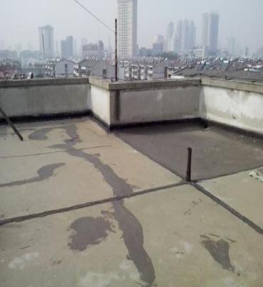 茄子河漏水维修 楼顶漏水是什么原因，楼顶漏水维修方法是什么?